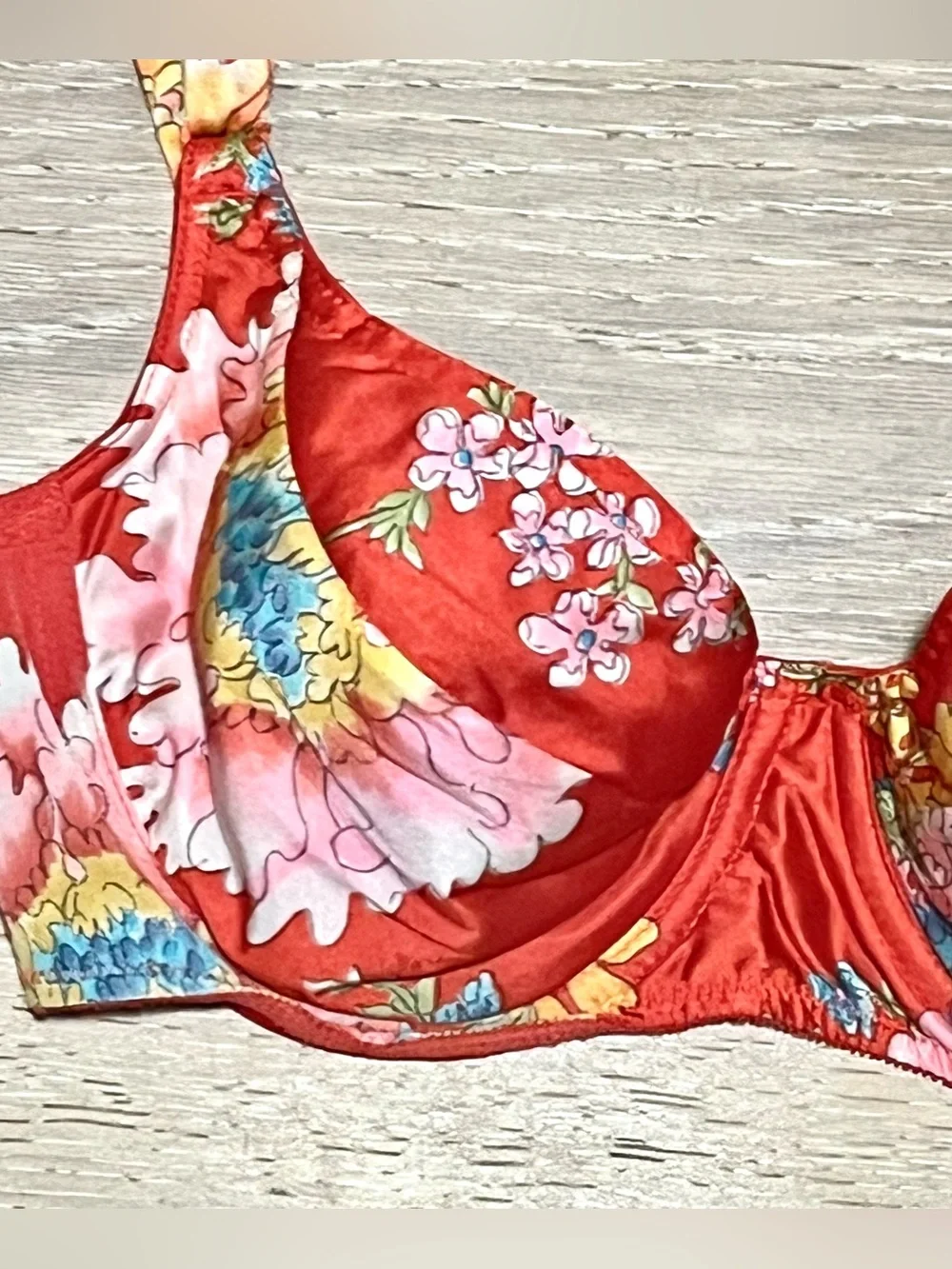 Vintage Vanity Fair 34C Red Floral Print Underwire Bra retro 70’s Style 75-487